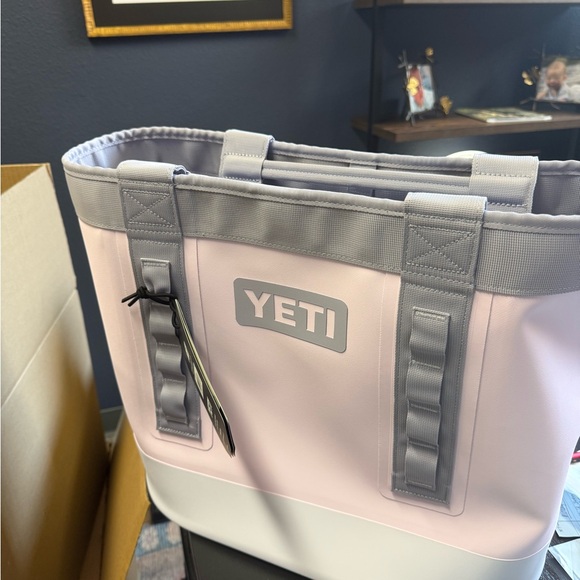 YETI Soft Pink and Gray Carryall 35 NWT - Picture 1 of 3